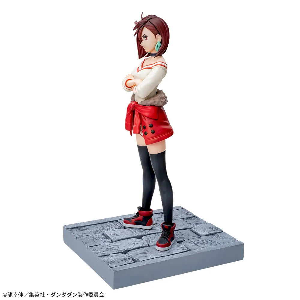 Momo Ayase Versão Casual Luminasta Sega Action Figure