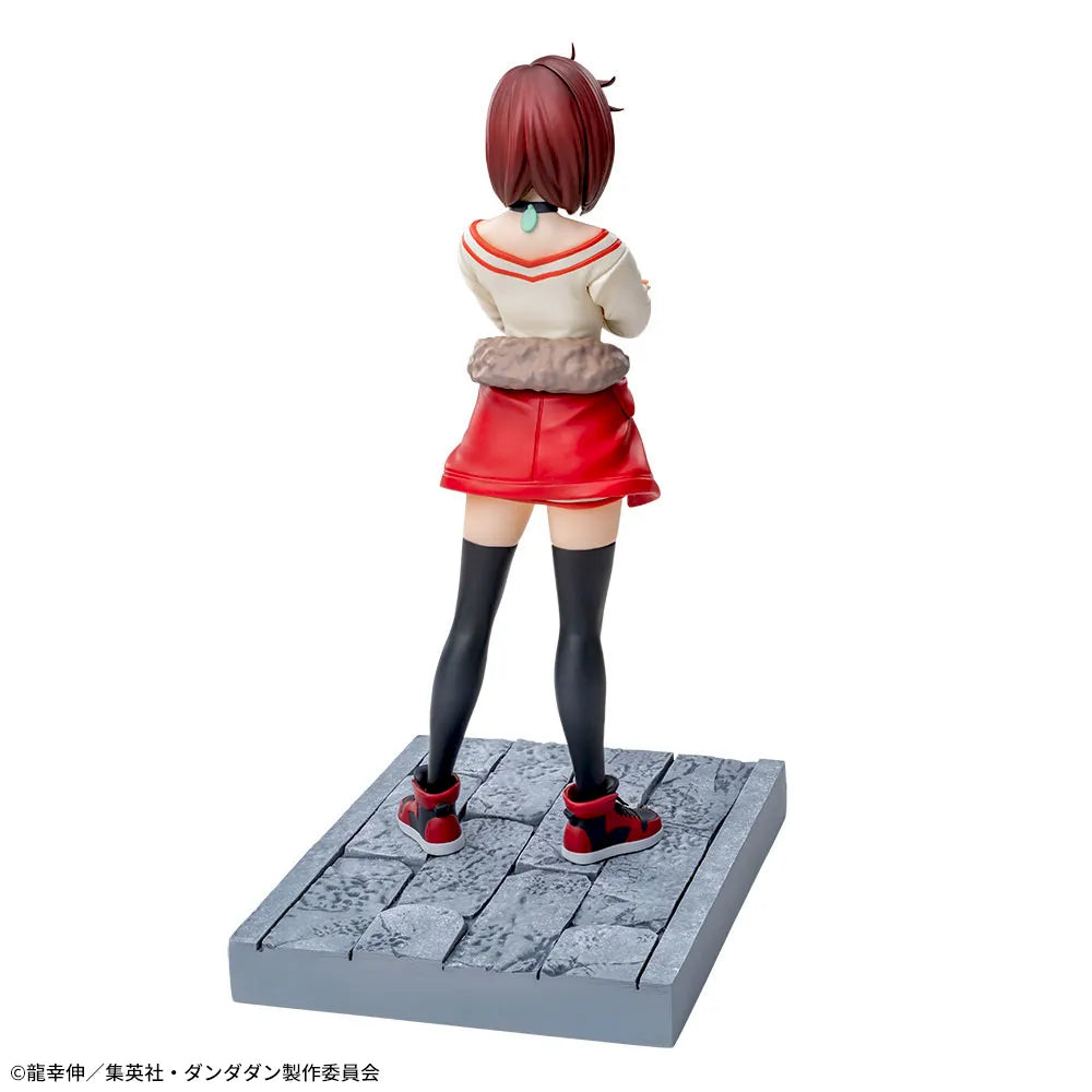 Momo Ayase Versão Casual Luminasta Sega Action Figure