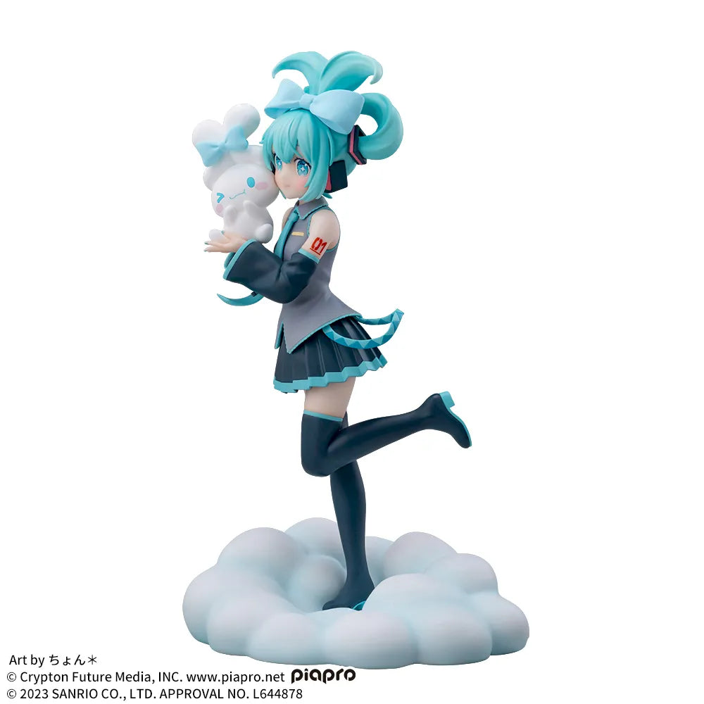 Hatsune Miku E Cinnamoroll Luminasta Sega Action Figure