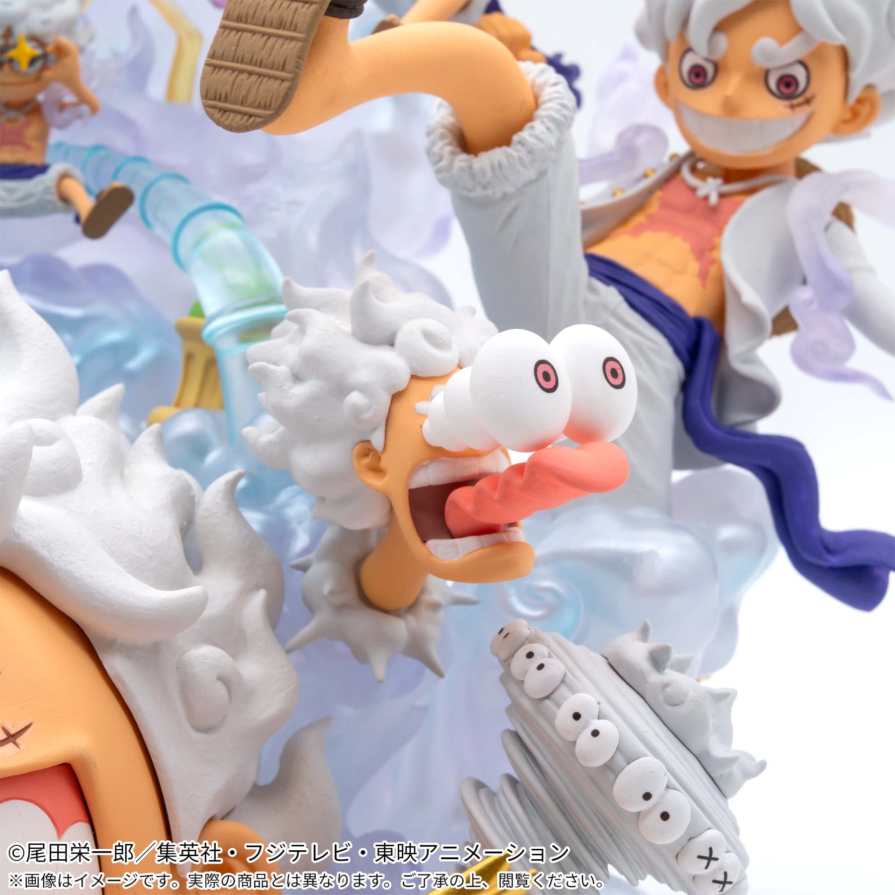 Diorama Monkey D. Luffy Gear 5 WCF Premium Special x Luffy Gear 5 S.H.Figuarts Bandai Action Figure